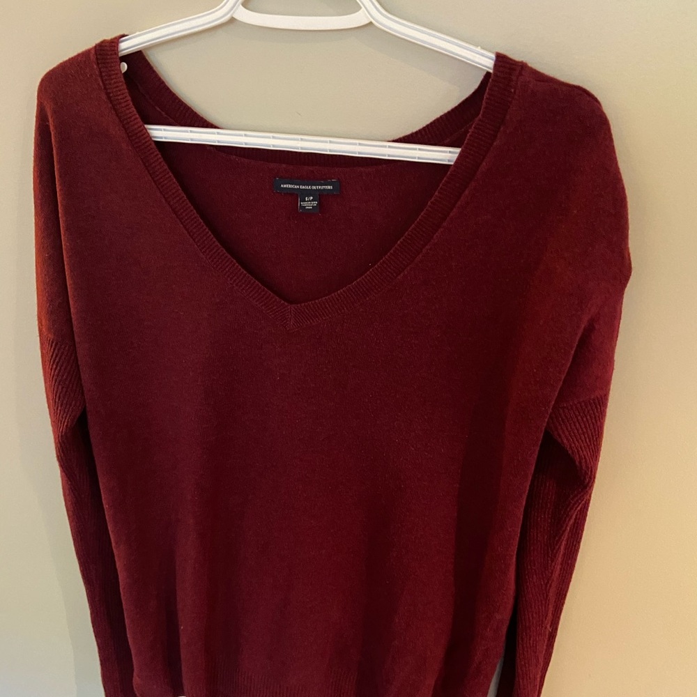 American Eagle long sleeve maroon sweater